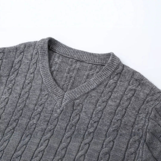 Damen Oversize Zopfmuster-Pullover mit V-Ausschnitt und breitem Rippbündchen Shop Nory