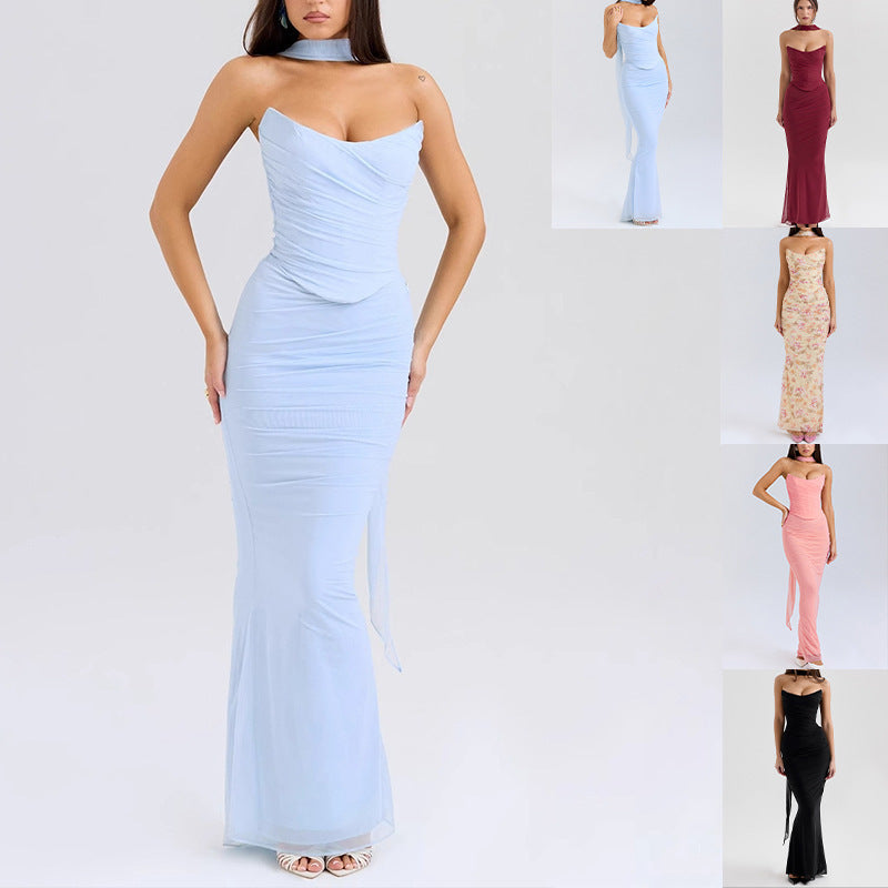 Damen Elegantes Couture-Maxikleid mit schulterfreiem Design und raffinierten Drapierungen