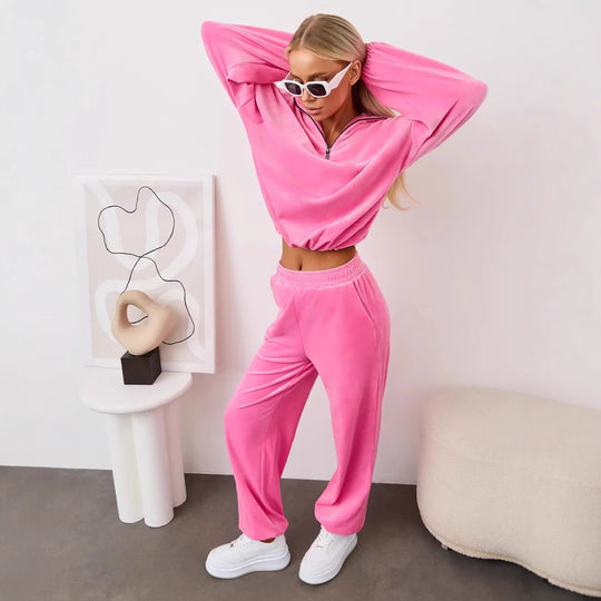 Damen samtiges zweiteiliges Lounge-Set mit Kapuzen-Halbzip und elastischer Bundhose Shop Nory