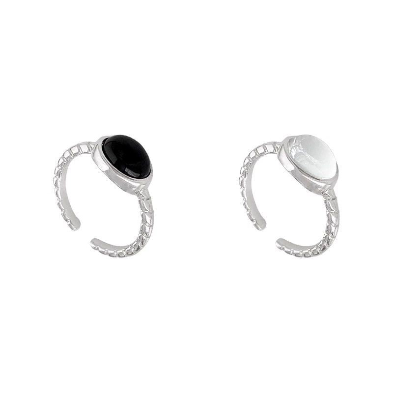 Damen Eleganter Ring mit schwarzem Edelstein und geflochtenem Design Shop Nory