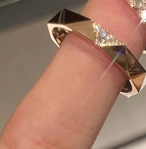Damen eleganter geometrischer Ring aus poliertem Edelstahl Shop Nory