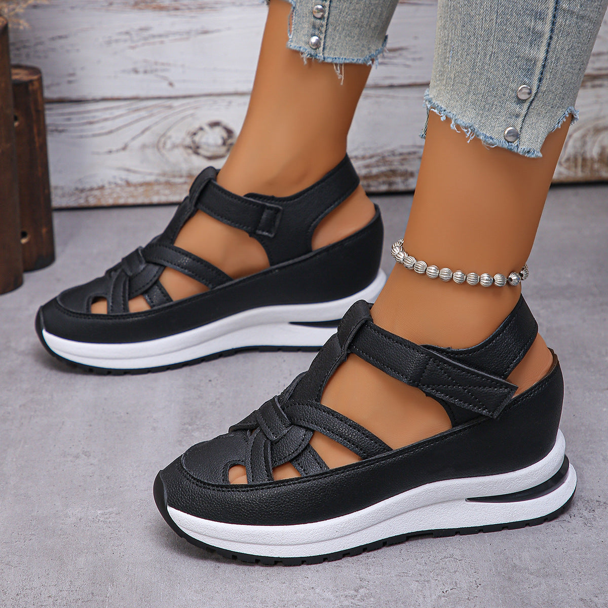 Damen Wedge-Sandalen mit verstellbarem Riemendesign und gepolsterter Innensohle