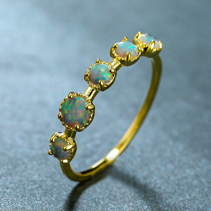 Damen Ring mit schimmerndem Opalmuster und eleganter Zirkonia-Verzierung Shop Nory