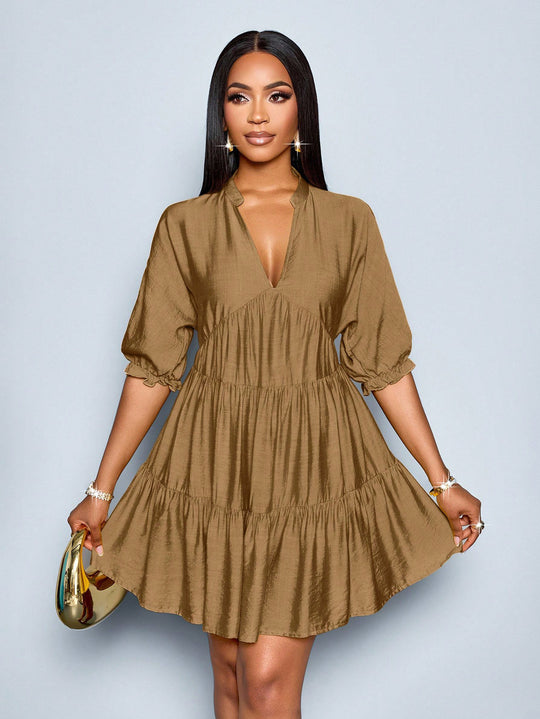 Damen Stufiges Mini‑Kleid mit V‑Ausschnitt und gerafften Dreiviertelärmeln Shop Nory