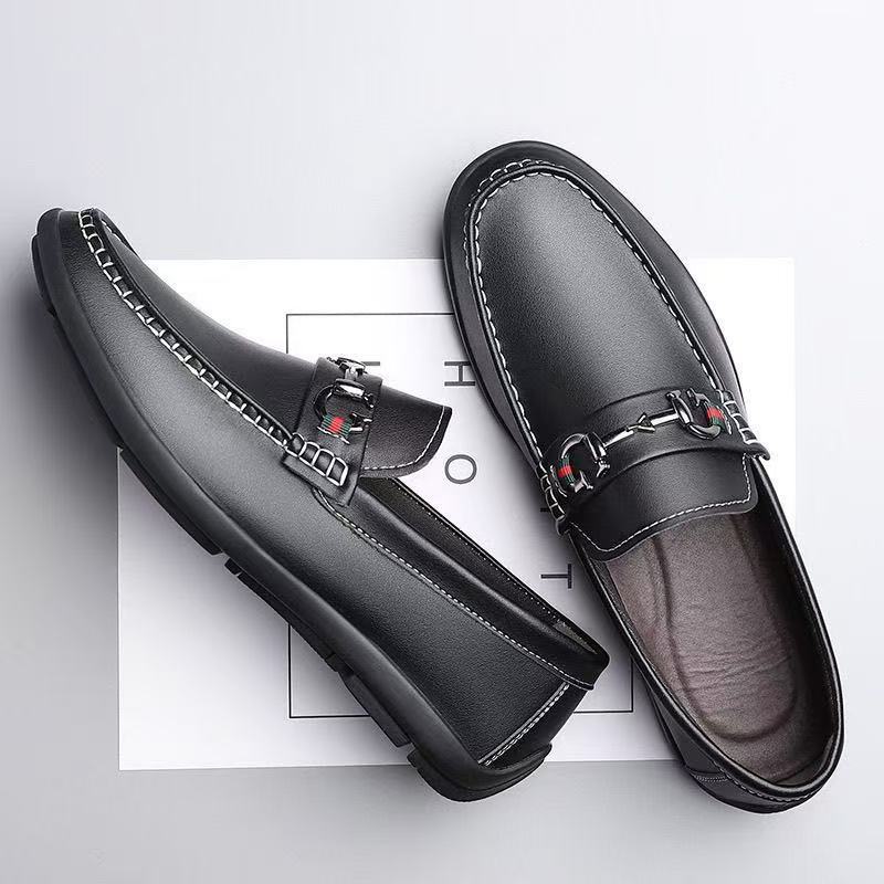 Herren Elegante Lederimitat-Loafer mit Ziernaht und Metallbit-Detail Shop Nory