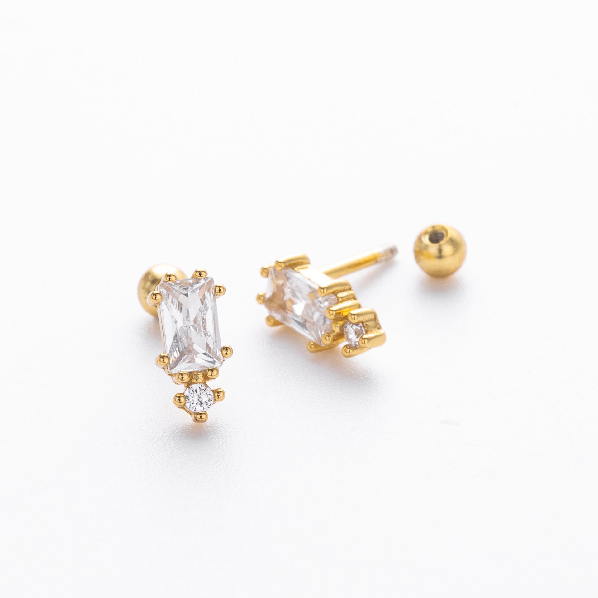 Damen Ohrstecker aus hochwertigem 925 Sterling Silber mit funkelnden 5A Zirkonen Shop Nory
