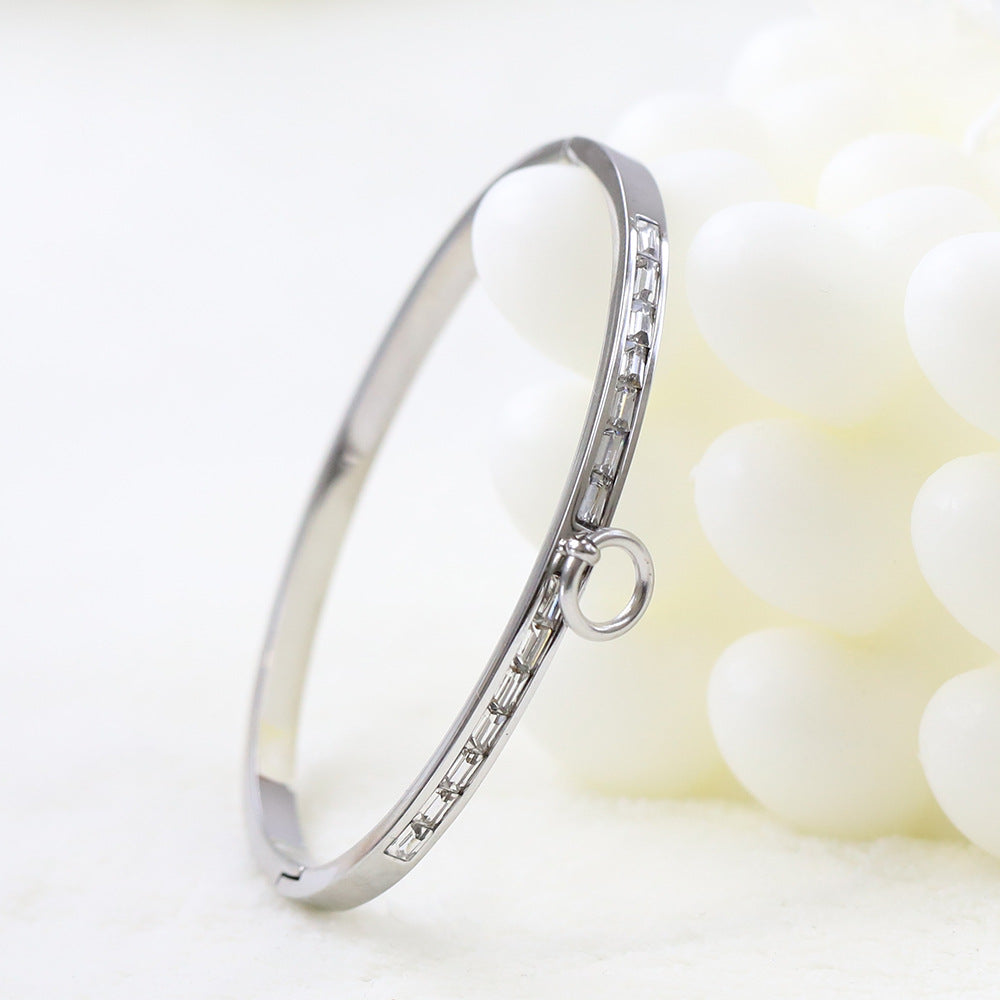 Damen Armband mit funkelnden Zirkonia und elegantem Design Shop Nory