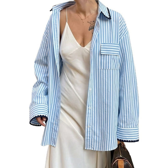 Damen Oversize-Hemdbluse mit feinen Streifen, Brusttasche und Zierborte Shop Nory