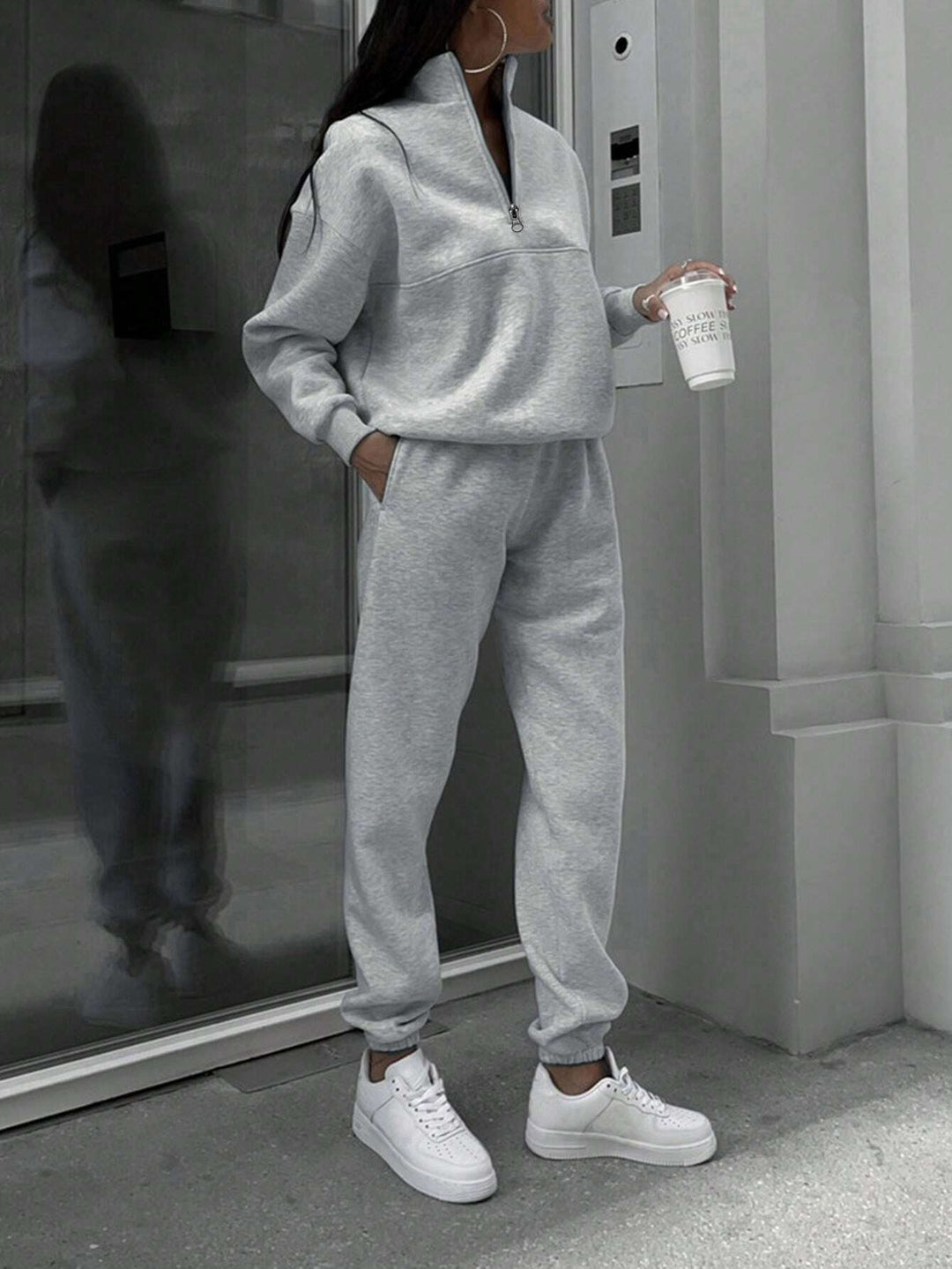 Damen Oversize Sweat-Set mit halbem Reißverschluss, Stehkragen und lässiger Jogginghose Shop Nory