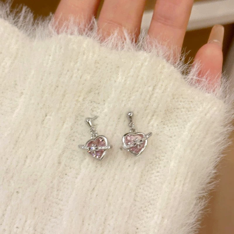 Damen Ohrstecker mit herzförmigem Design und funkelnden Zirkonia Shop Nory