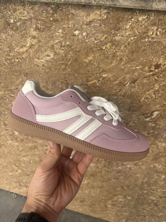 Damen Sportliche Retro‑Sneaker mit gepolstertem Schaft und profilierter Gummisohle Shop Nory