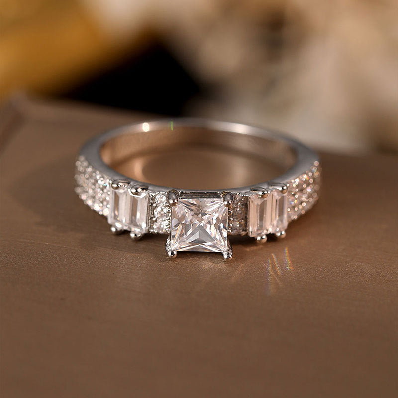 Damen Glänzender Ring mit hochwertigem Kristallbesatz Shop Nory