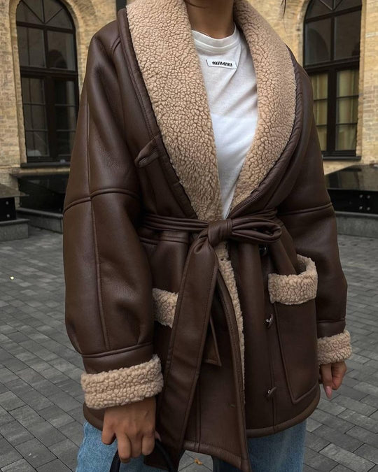 Damen Kurzer Teddy-Mantel mit Bindegürtel und Schalkragen Shop Nory