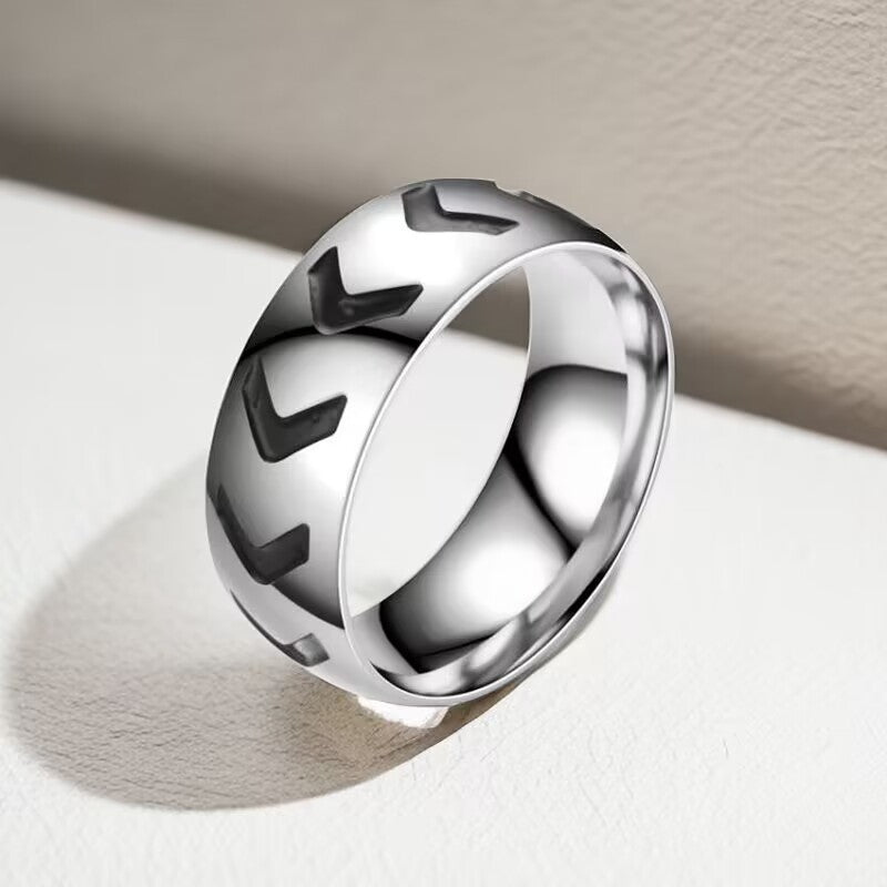 Herren Ring mit modernem Design und markanter Oberflächenstruktur Shop Nory