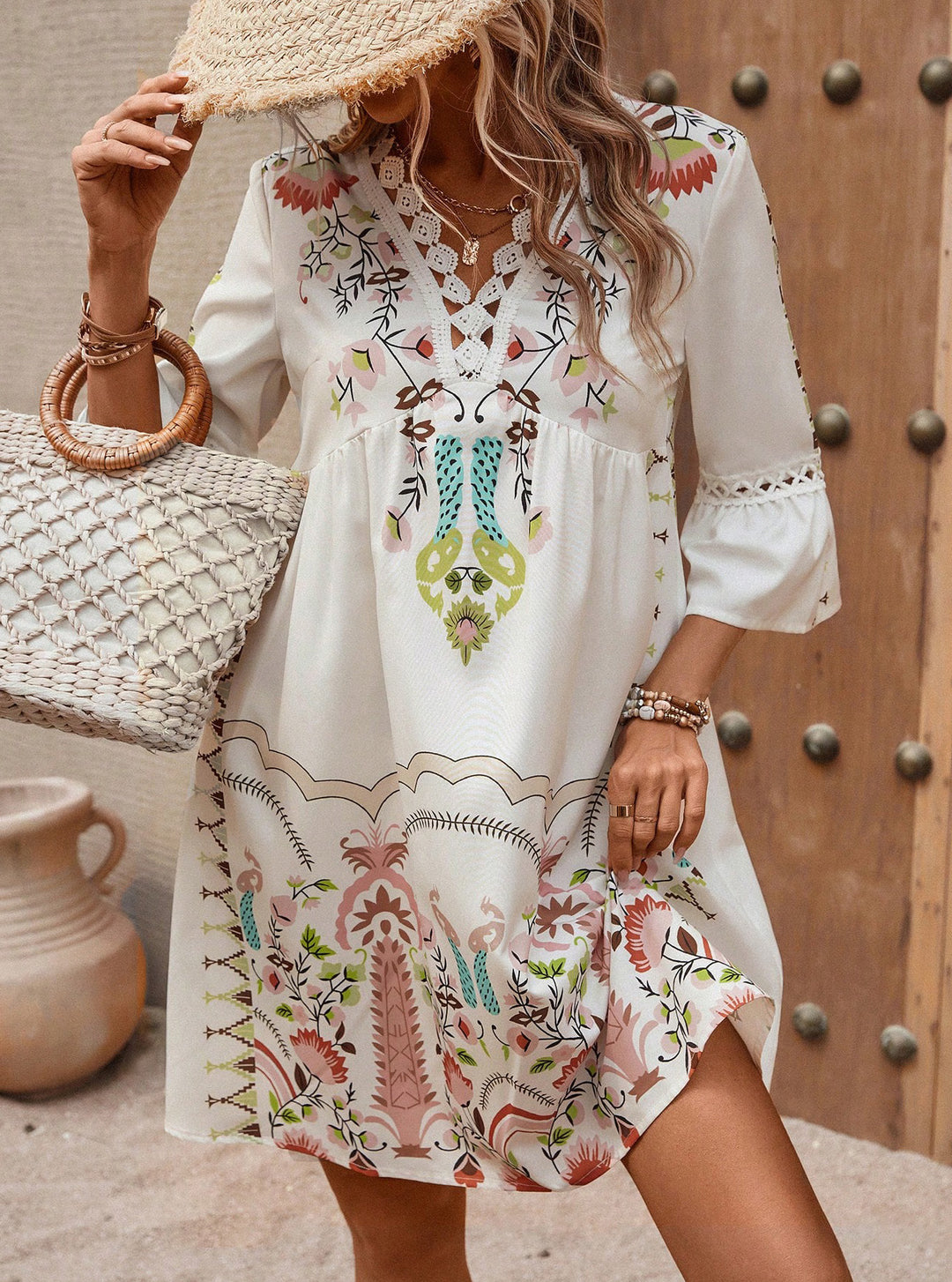 Damen Boho-Kleid mit Stickerei, Häkel-V-Ausschnitt und ausgestellter A-Linie Shop Nory