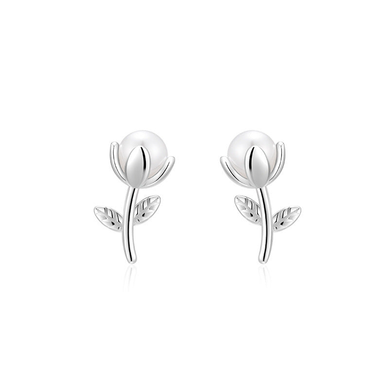 Damen Ohrringe mit Blumenmotiv und zarten Perlenakzenten Shop Nory