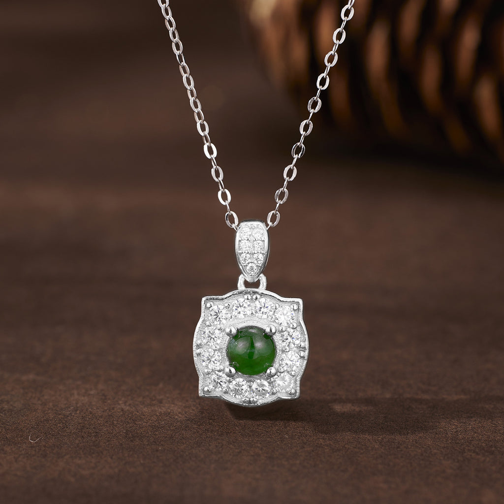 Damen Halskette mit grünem Jade-Anhänger und funkelnden Zirkonia Shop Nory