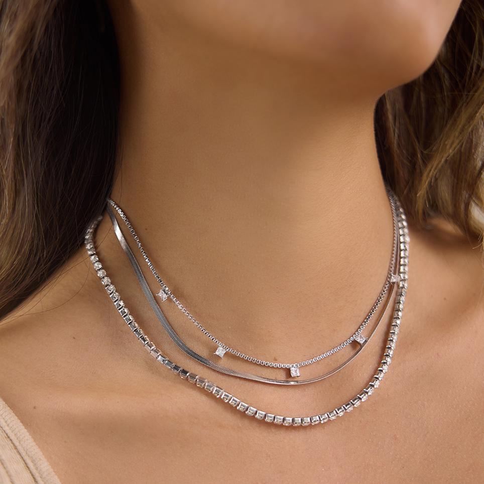 Damen Halskette mit funkelnden Zirkonia und hochwertiger Edelstahlverarbeitung Shop Nory