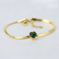 Damen Armband mit grünem Herz-Anhänger und elegantem Drahtdesign Shop Nory