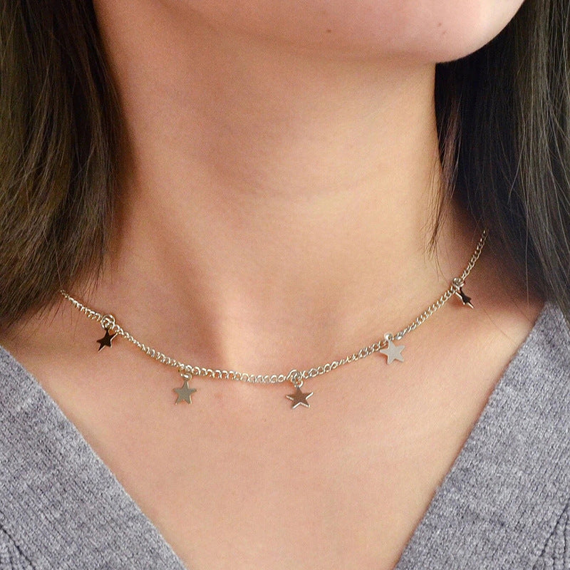 Damen Halskette mit funkelnden Sternen und zartem Design Shop Nory