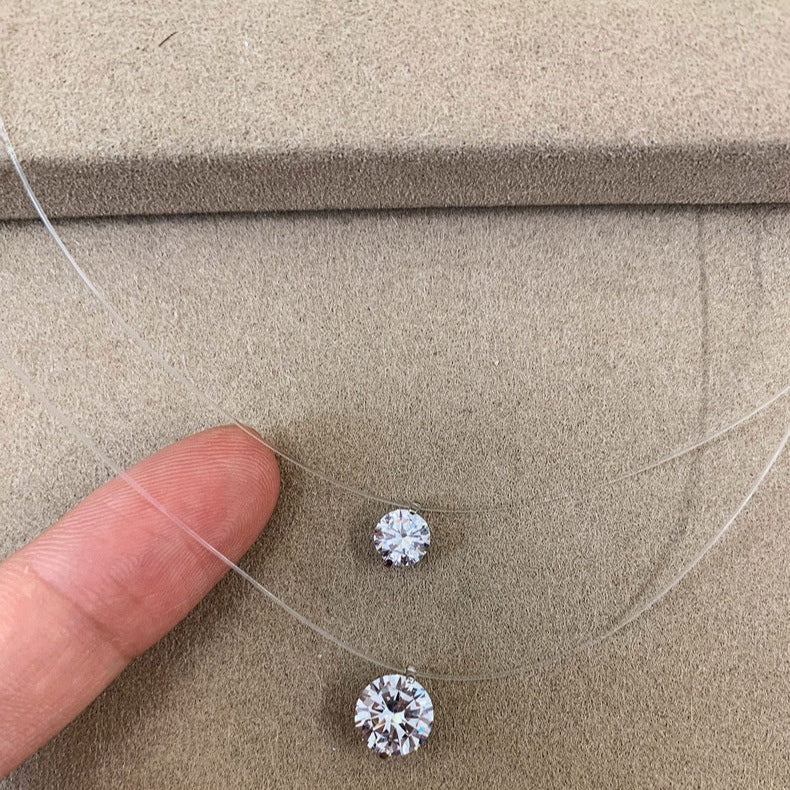 Damen Halskette mit funkelndem Zirkonia-Anhänger und eleganter Silberfaden-Gliederung Shop Nory