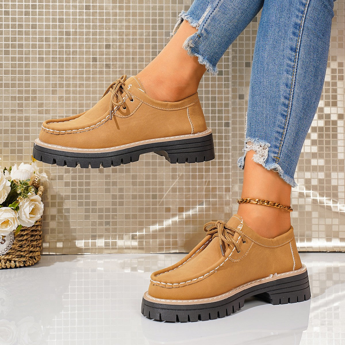 Damen modische Schnürschuhe mit robustem Profil und feinem Lederobermaterial