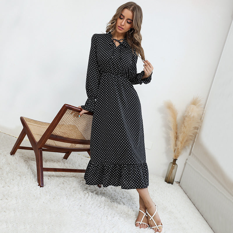 Damen Maxikleid mit Polka-Dot‑Print, geraffter Taille, Schleifenkragen und Volant-Saum Shop Nory