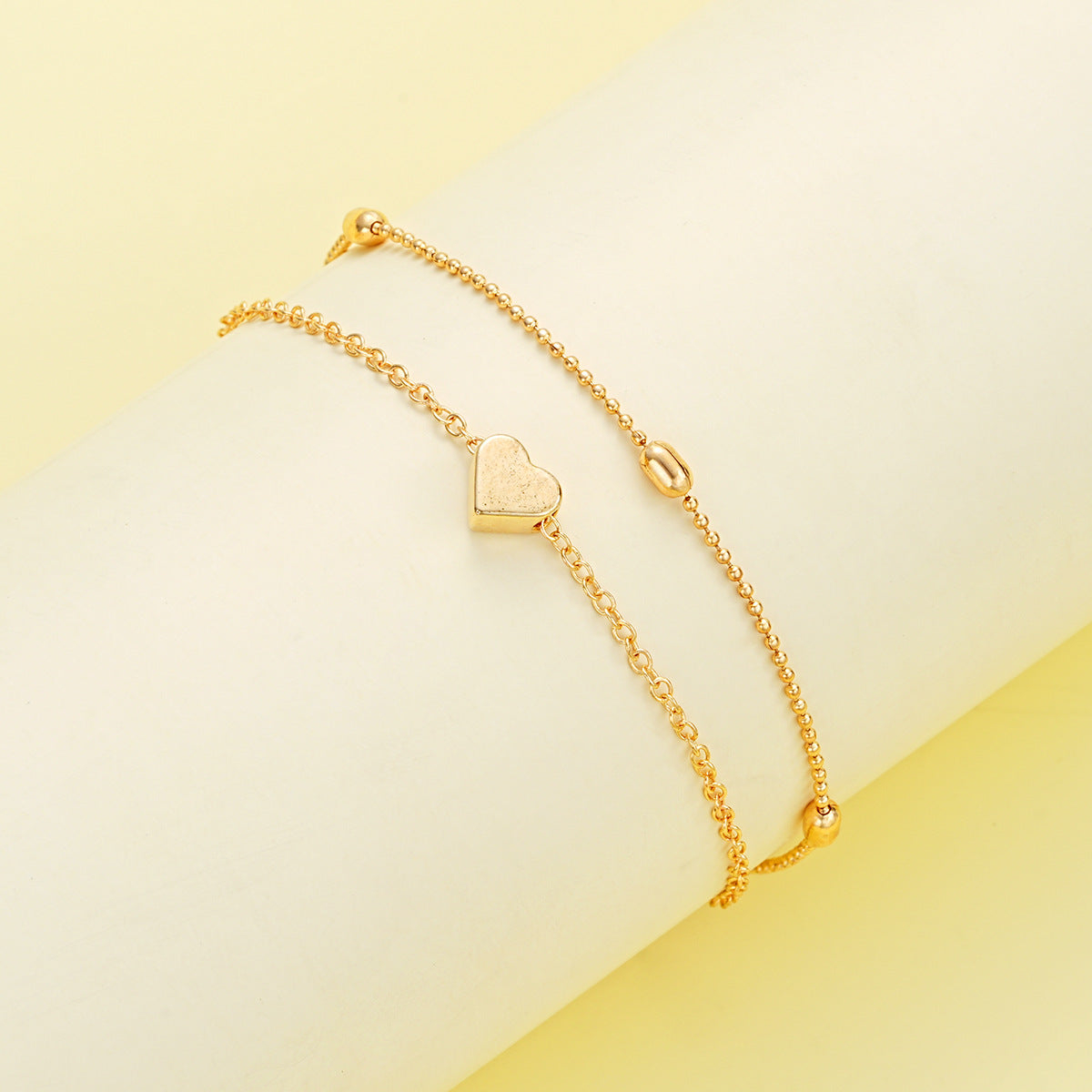 Damen Ketten- und Armband-Set aus hochwertigem Metall mit eleganten Details Shop Nory