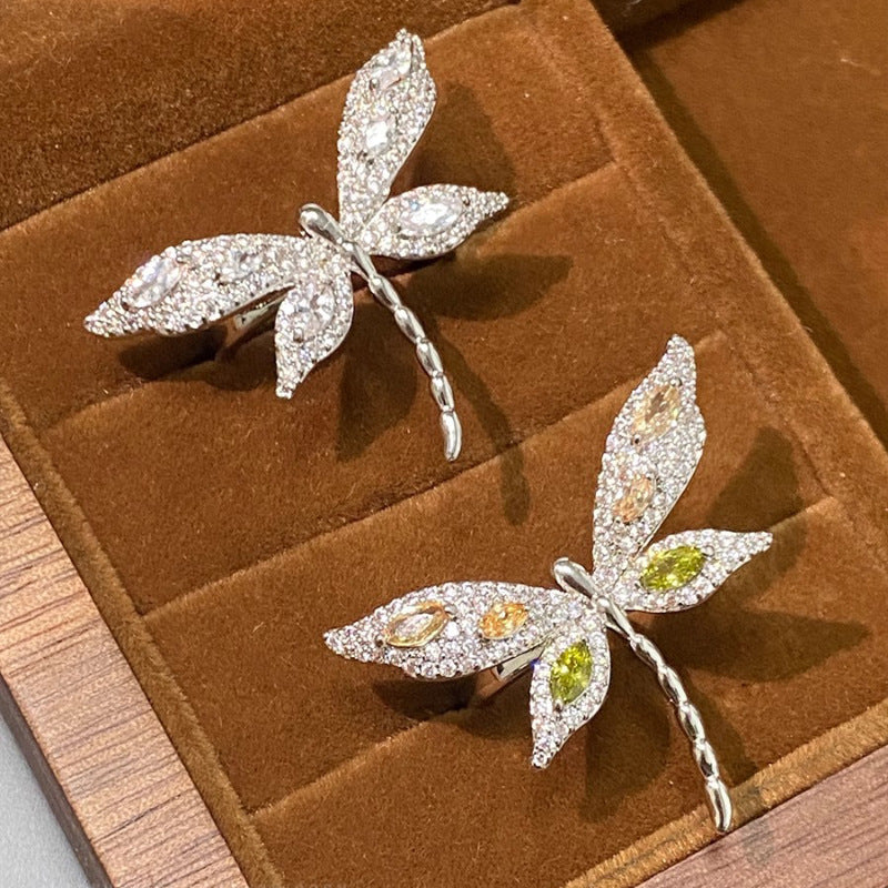 Damenring mit kunstvollem Schmetterlingsdesign und funkelnden Zirkonia Shop Nory