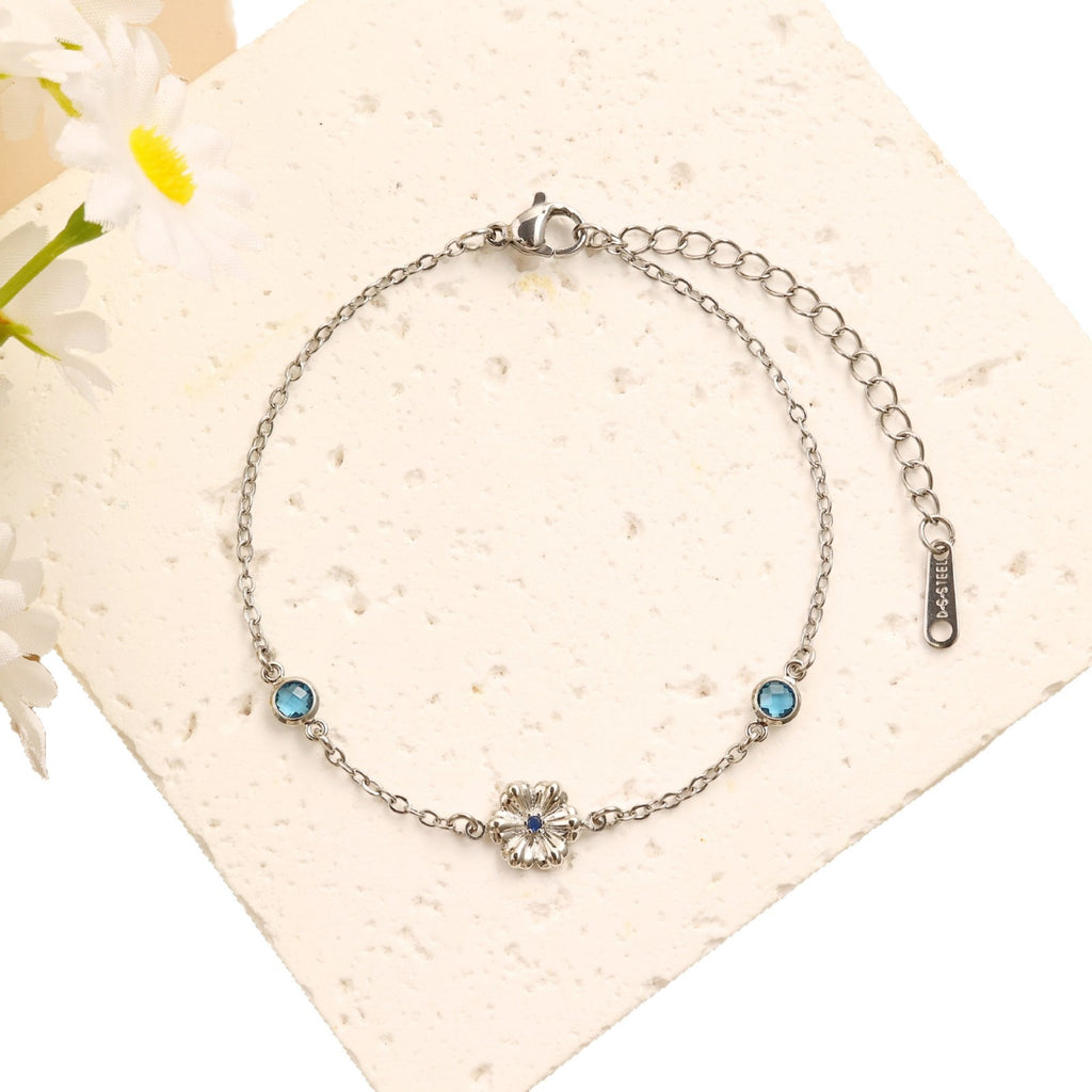 Damen filigranes Armband mit floralem Design Shop Nory