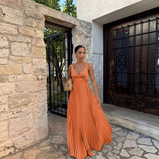 Damen Plisseekleid mit tiefem V-Ausschnitt und eleganter Silhouette