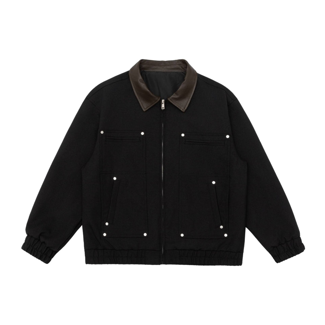 Unisex Boxy-Workwear-Blouson mit lederbesetztem Kragen, Utility-Taschen und elastischem Saum Shop Nory