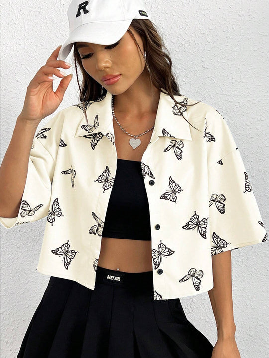 Damen Kurzgeschnittene Boxy-Hemdbluse mit Schmetterlingsprint Shop Nory