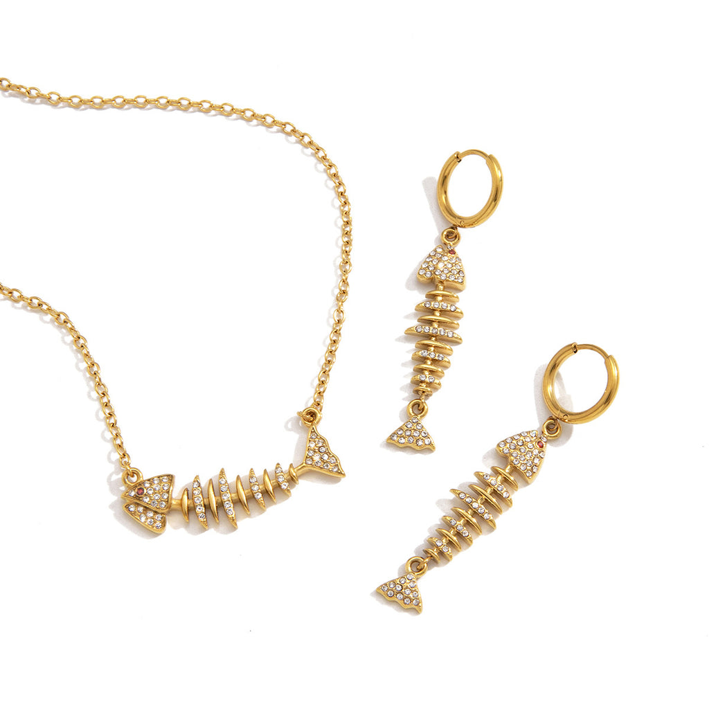 Damen Halskette mit eleganten Fisch-Design und funkelnden Zirkonia Akzenten Shop Nory