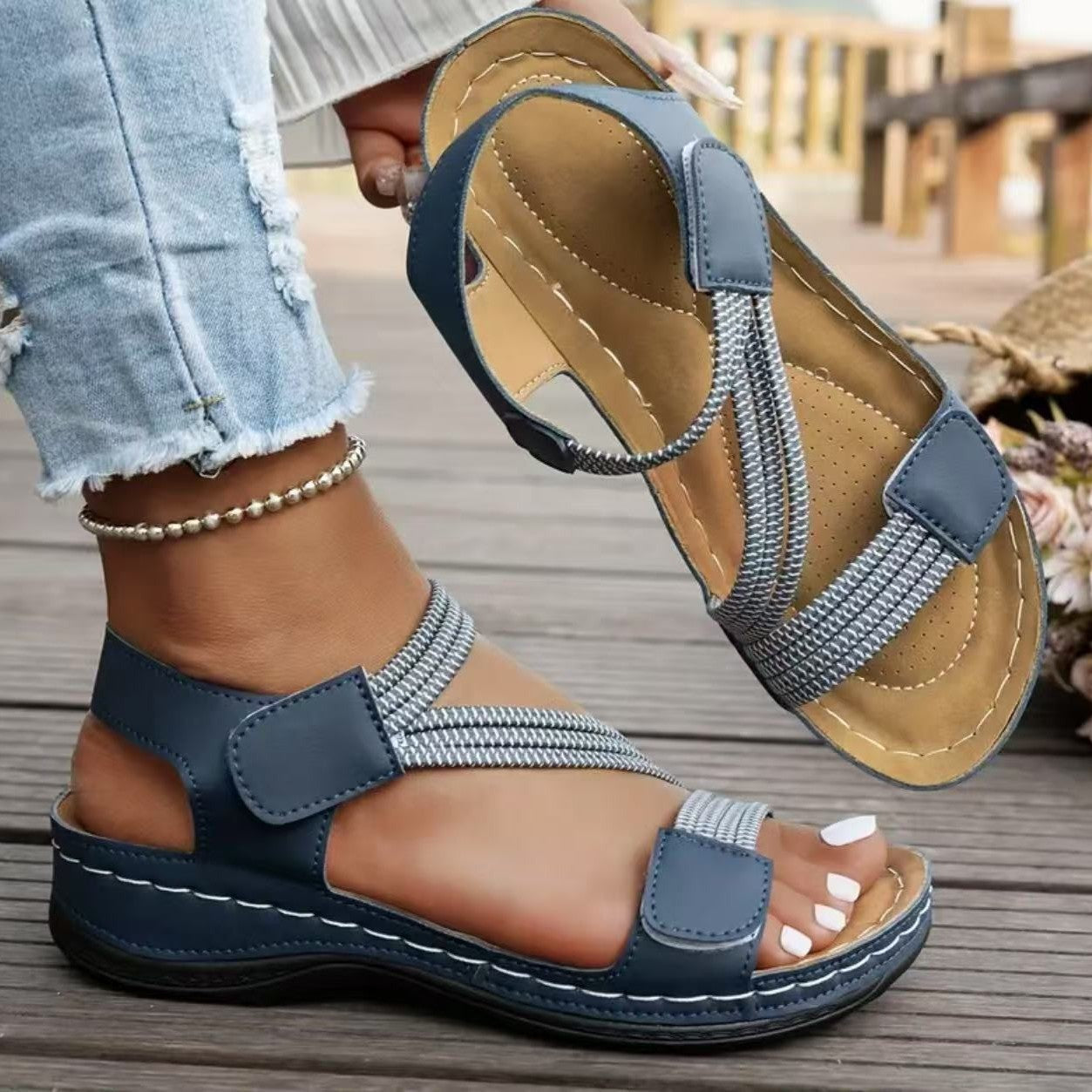 Damen Komfortable Sandalen mit verstellbaren Riemen und ergonomischem Fußbett