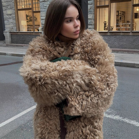 Damen Kurzjacke aus lockigem Teddy-Kunstfell mit Oversize-Schnitt Shop Nory