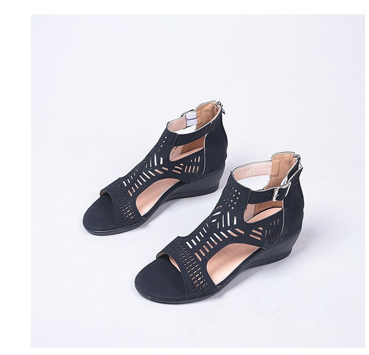 Damen Keil-Sandalen mit modischem Lochdesign und verstellbarem Riemen