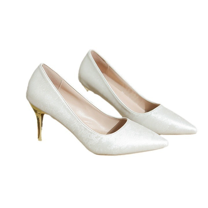 Damen elegante Pumps mit glänzendem Goldabsatz
