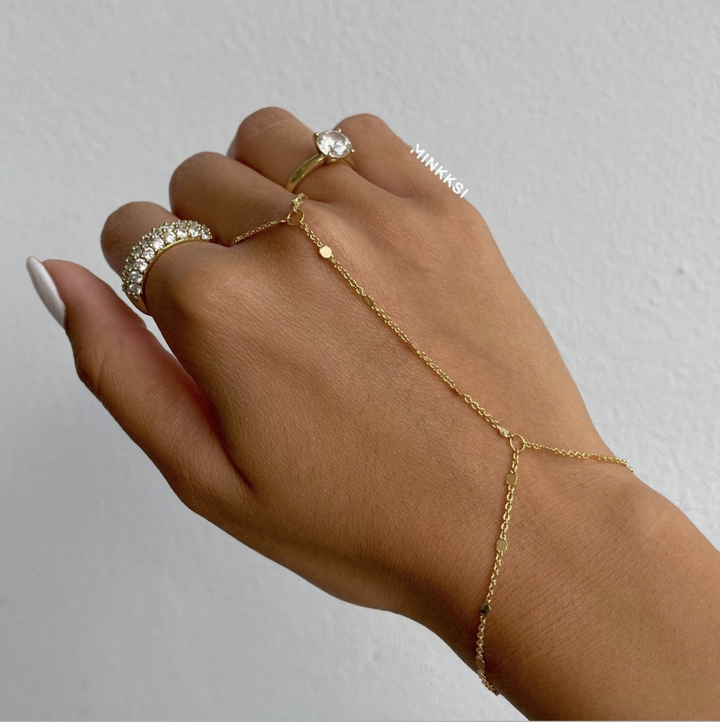 Damen Handkette aus feinen Gliederketten mit eleganten Akzenten Shop Nory