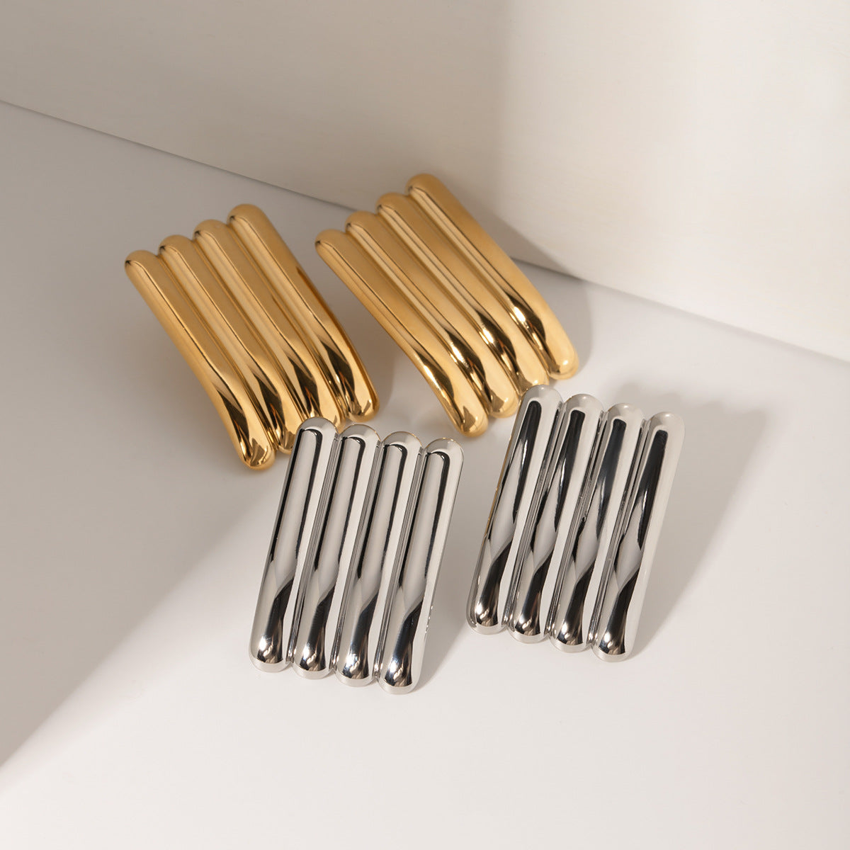 Damen Ohrstecker in Muschelform aus hochwertigem Metall Shop Nory
