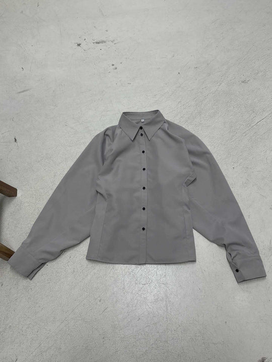 Damen nan taillierte Hemdbluse mit kastigen Ballonärmeln und spitzem Kragen Shop Nory