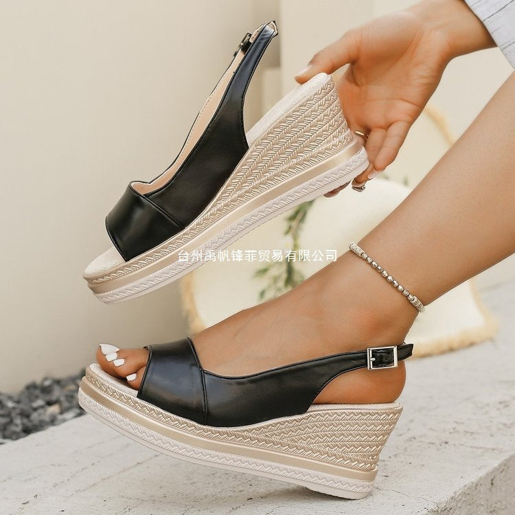 Damen Wedge-Pantoletten aus hochwertigem Kunstleder mit elastischen Riemen und trendiger Sohle