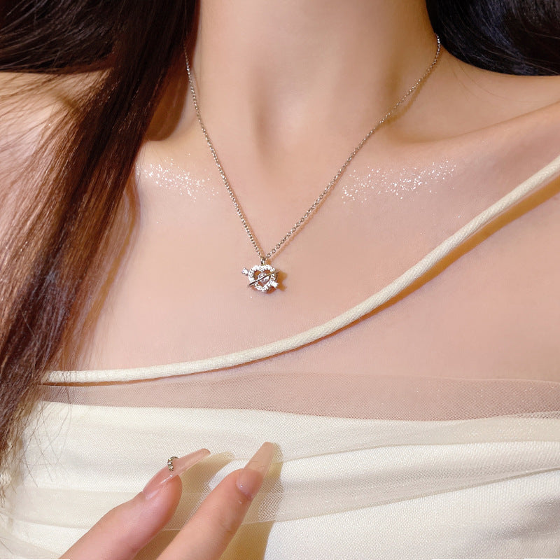 Damen zarte Halskette mit elegantem Anhänger und funkelnden Zirkonia Shop Nory