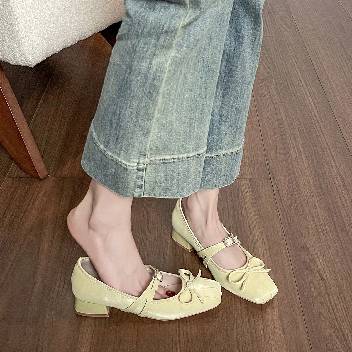 Damen Ballerinas mit dekorativem Riemchen und komfortablem Blockabsatz