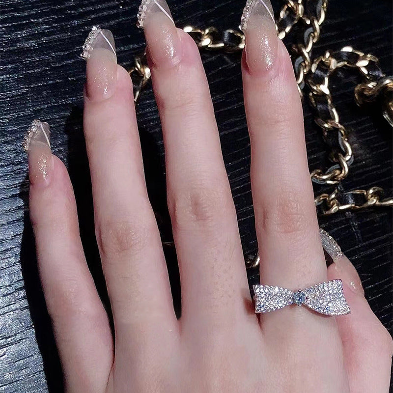 Damen Glamouröser Ring mit funkelndem Schleifen-Design Shop Nory