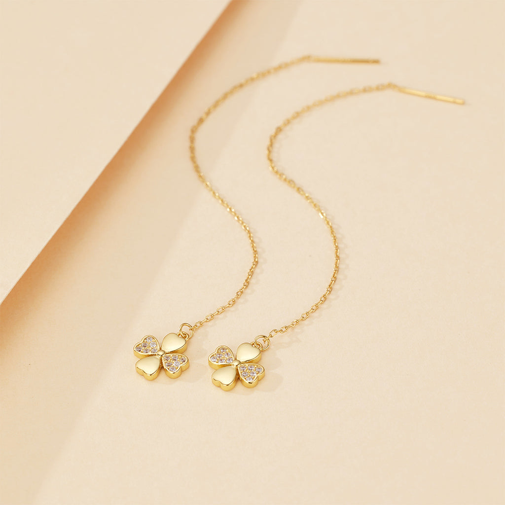 Damen Ohrringe mit filigranem Kleeblatt-Design und strahlenden Zirkonia Shop Nory