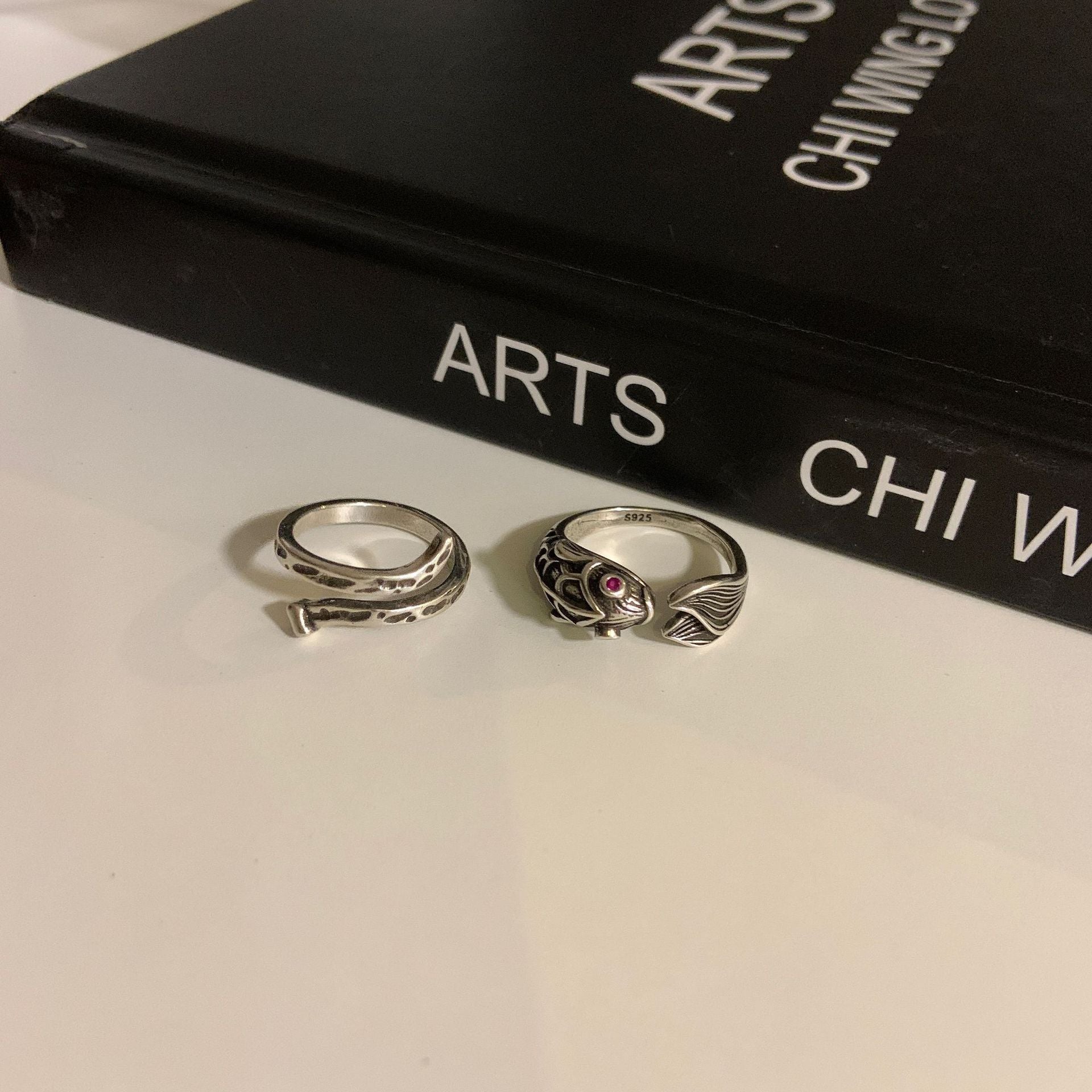 Damenring mit künstlerischem Schlangendesign Shop Nory