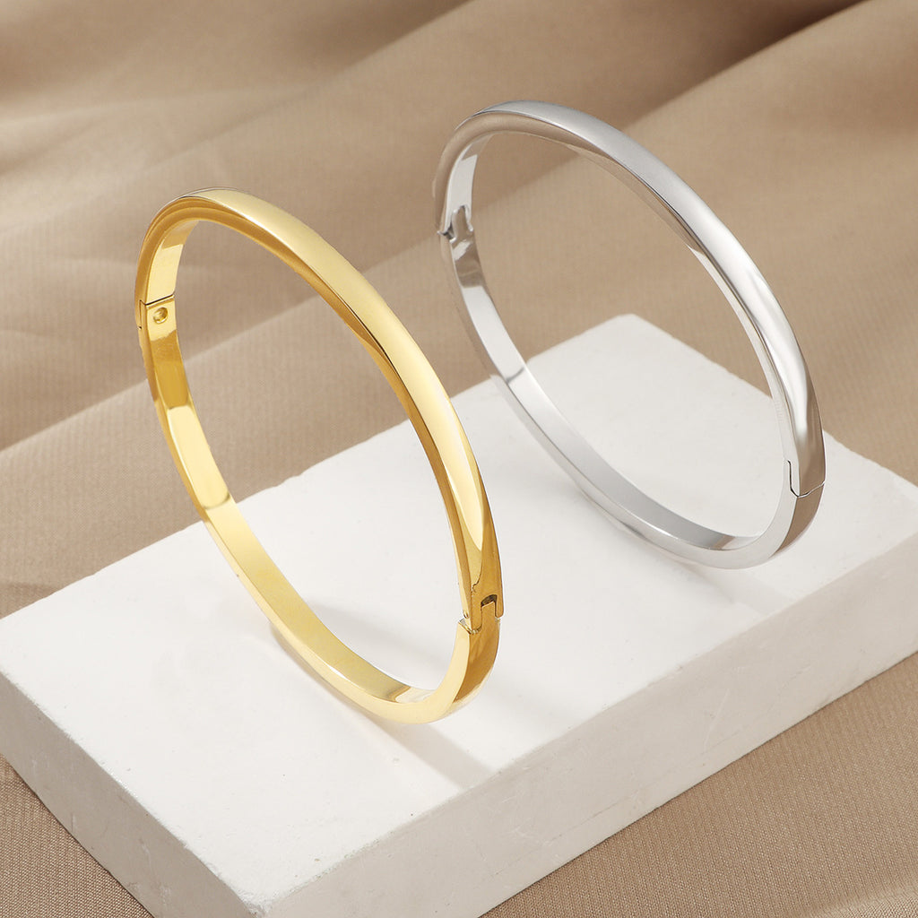 Frauen Sleek Gold Armreife Shop Nory
