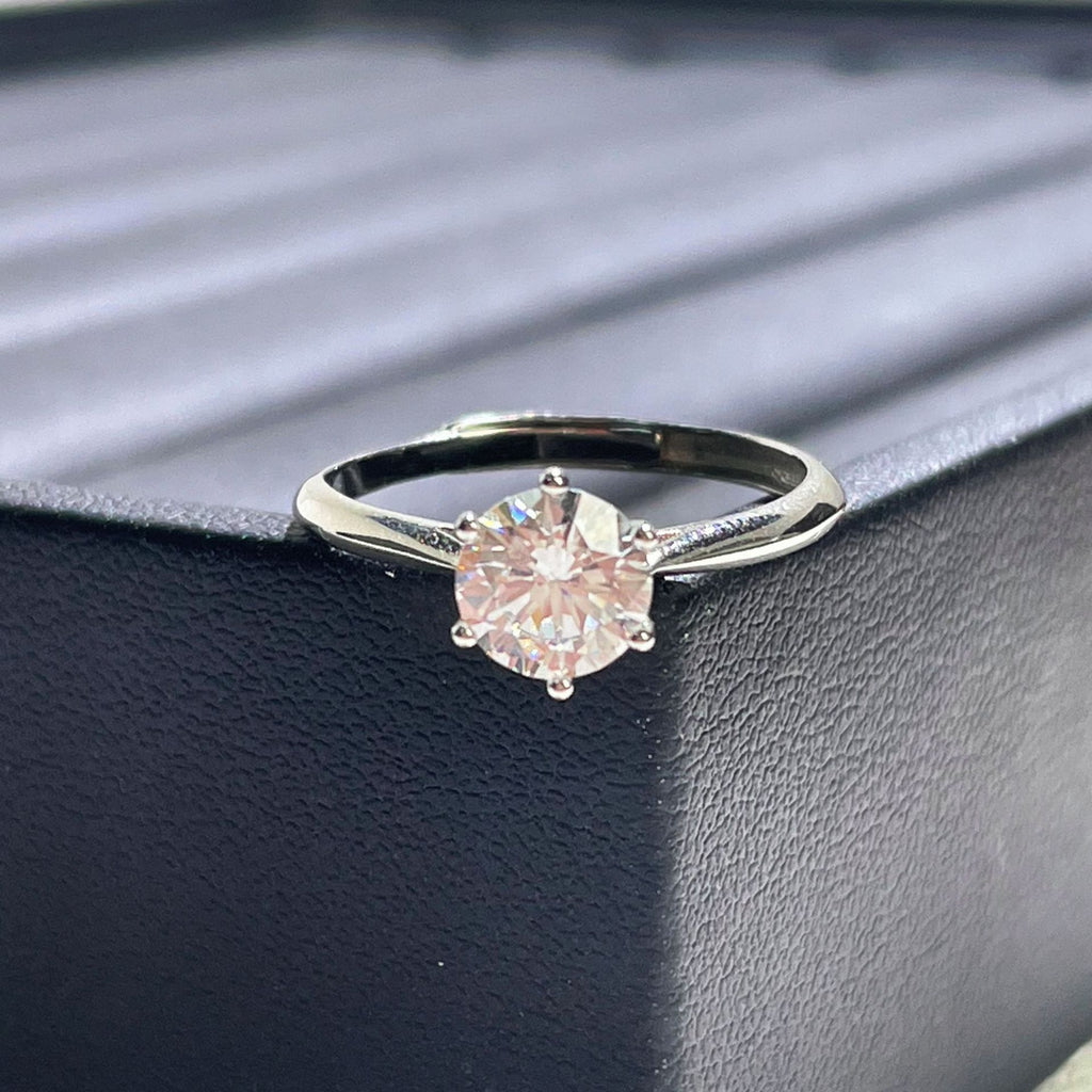 Damen eleganter Verlobungsring mit funkelndem Zirkonia Shop Nory