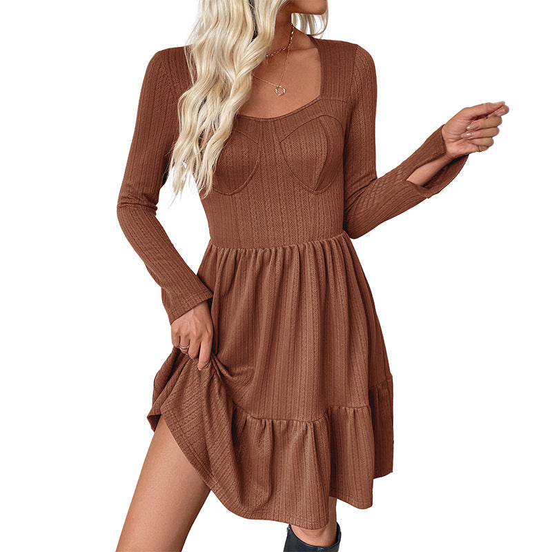 Damen Rippstrick-Midikleid mit Korsagen-Nähten, quadratischem Ausschnitt und Stufenrock Shop Nory